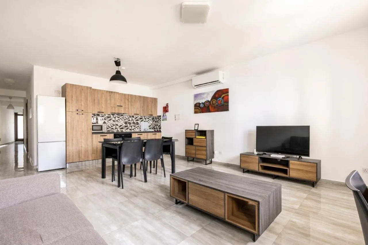 F8 Room 1, Private Double Room With Private Bathroom In Shared Flat Msida 0*,  Malta