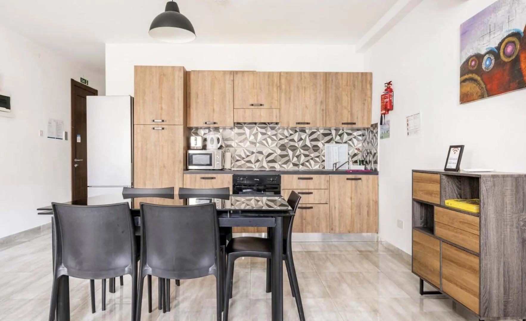 F8 Room 1, Private Double Room With Private Bathroom In Shared Flat Msida Malta